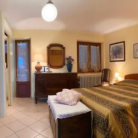 Oda ve Kahvaltı Cascinatettassi